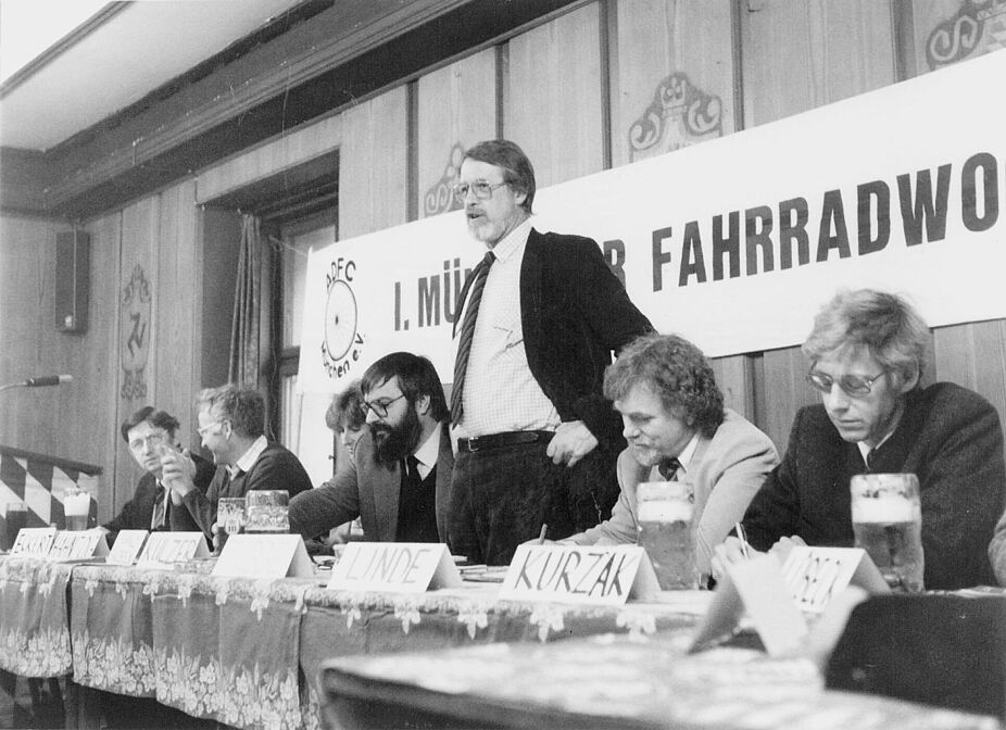 Jan Tebbe auf der ersten Münchener Fahrradwoche ADFC-Gründer Jan Tebbe auf der ersten Münchener Fahrradwoche